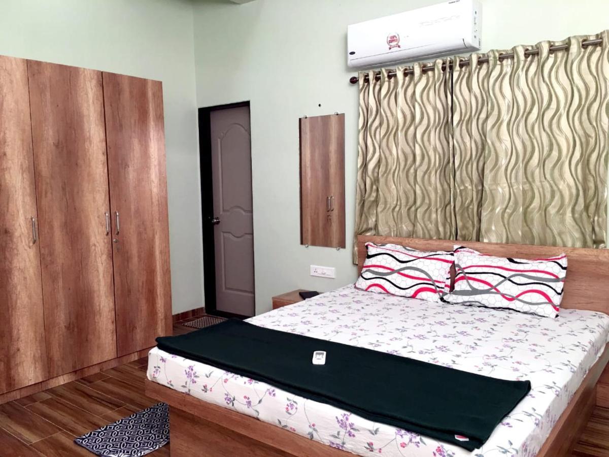 Villa Neville's - Pet Friendly With Pool *
