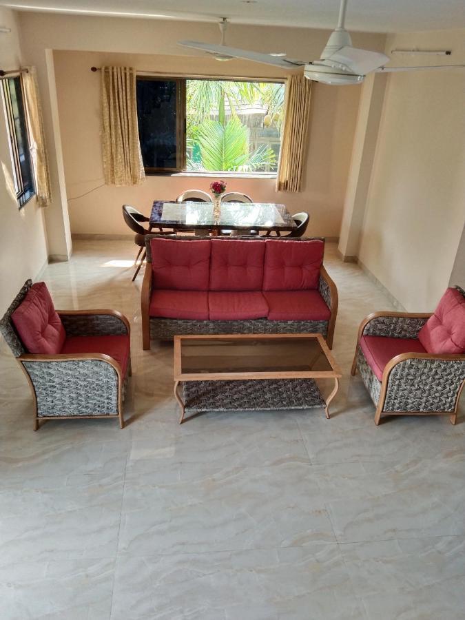 Neville's - Pet Friendly With Pool * Alibag