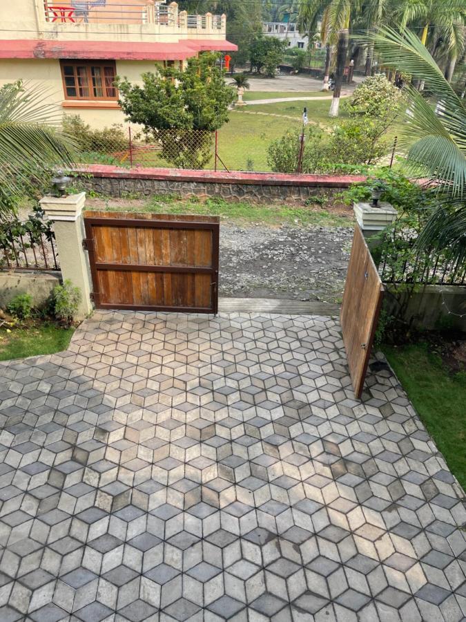 Villa Neville's - Pet Friendly With Pool Alibag