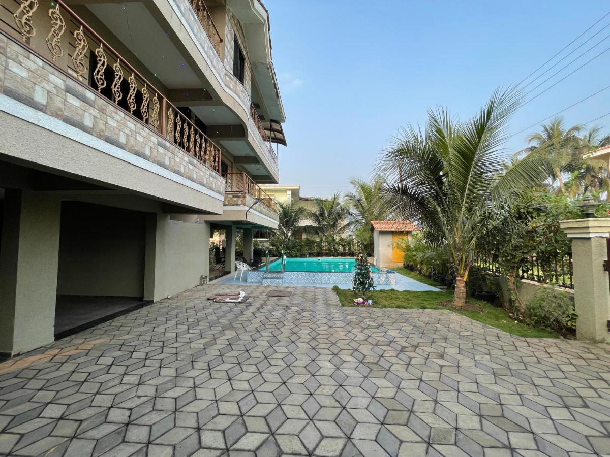 Neville's - Pet Friendly With Pool * Alibag