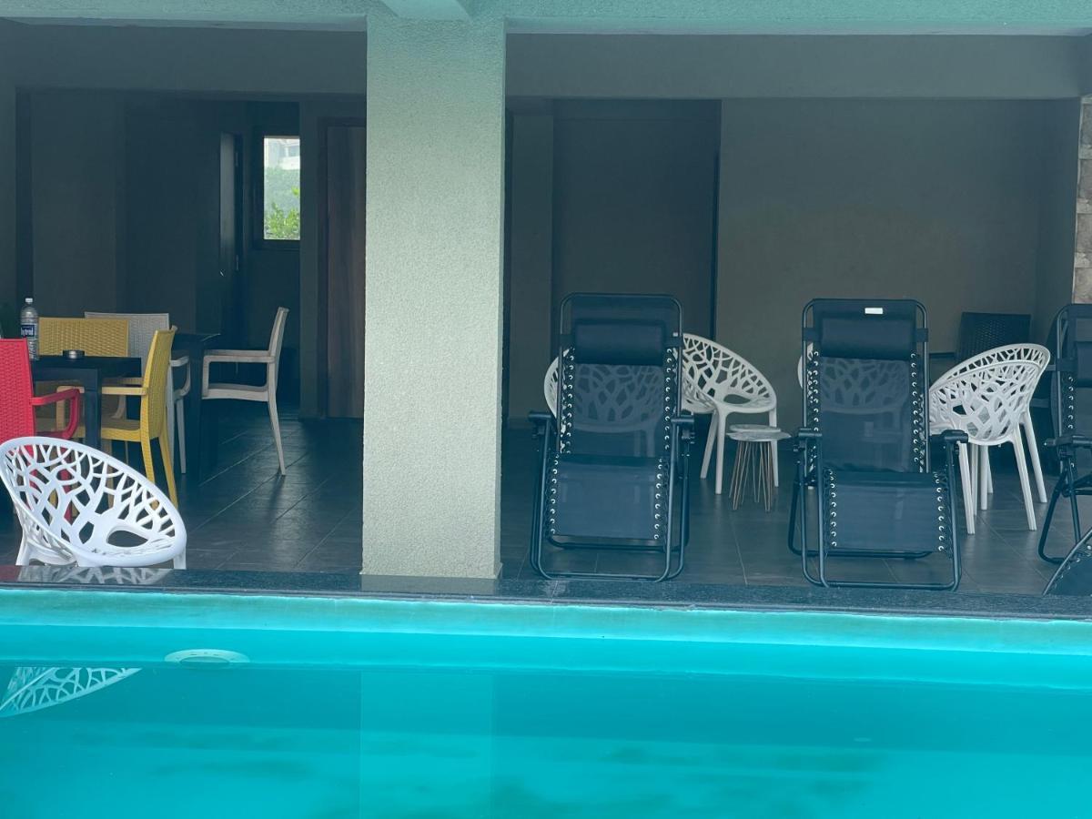 Neville's - Pet Friendly With Pool Villa Alibag