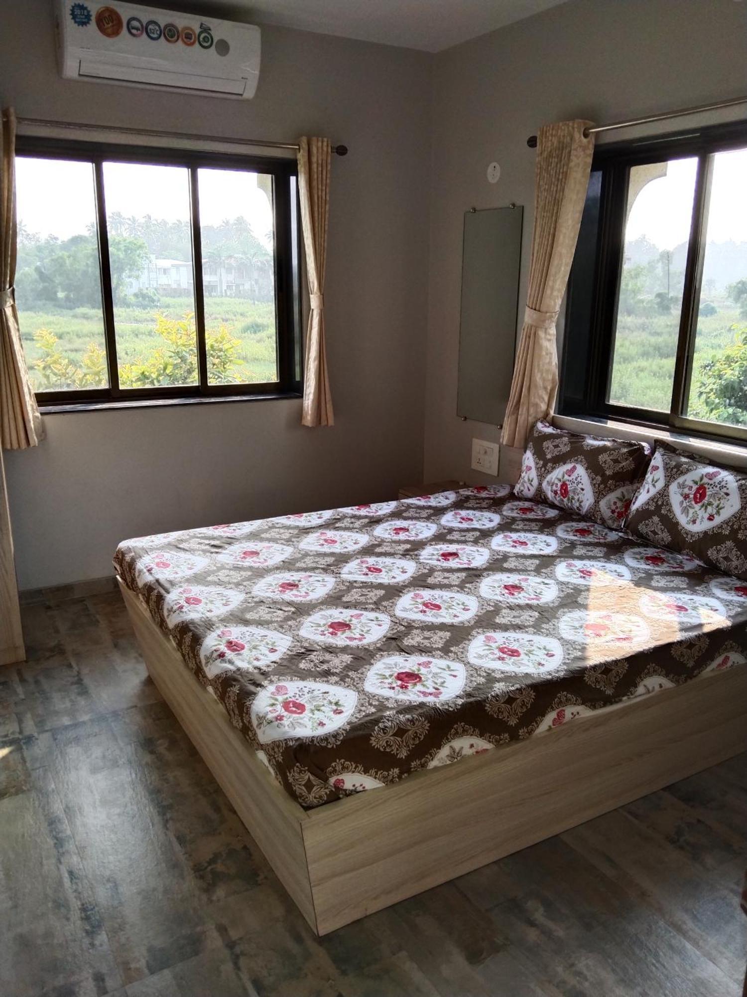 Villa Neville's - Pet Friendly With Pool